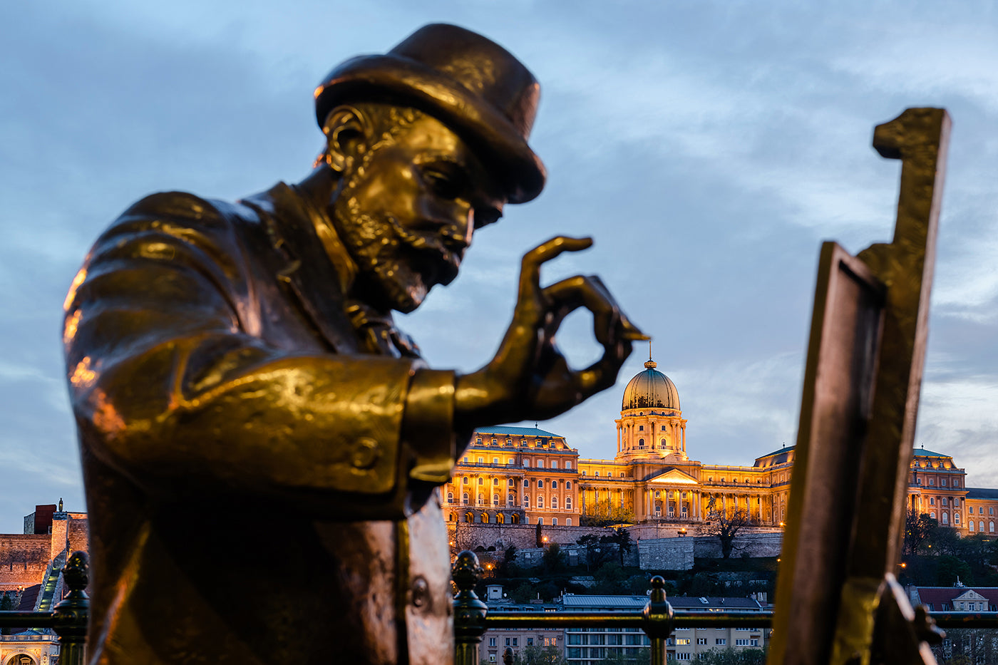 Statue of Ignác Roskovics with Buda Castle #51