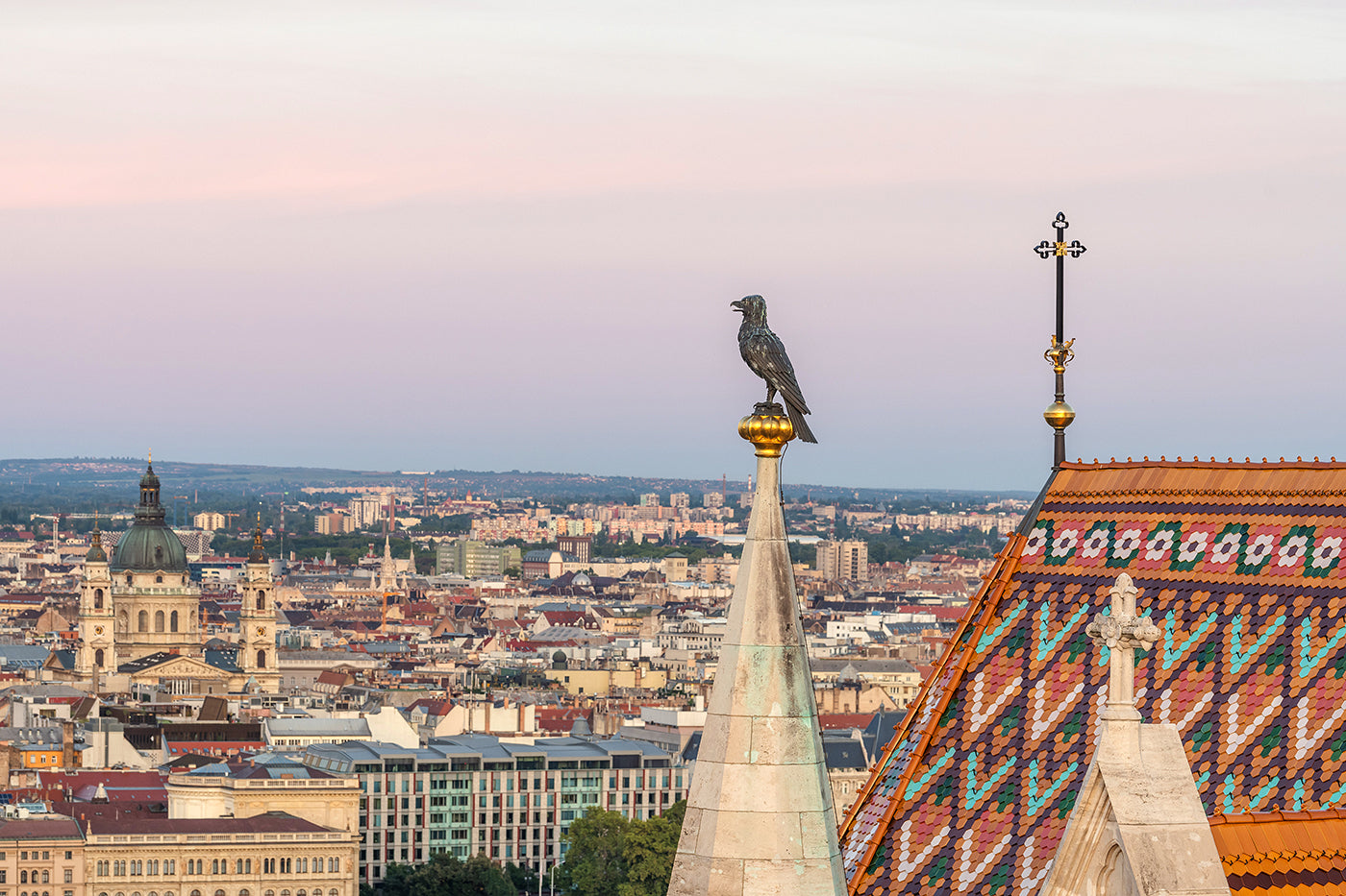Mátyás templom teteje és Budapest látképe #253