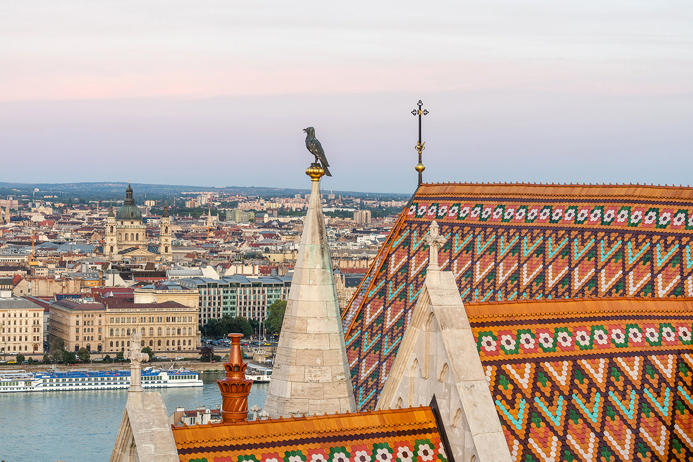 Mátyás templom teteje és Budapest látképe #254