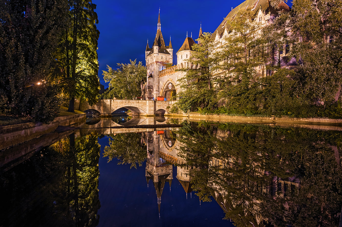 Vajdahunyad Castle reflection #337
