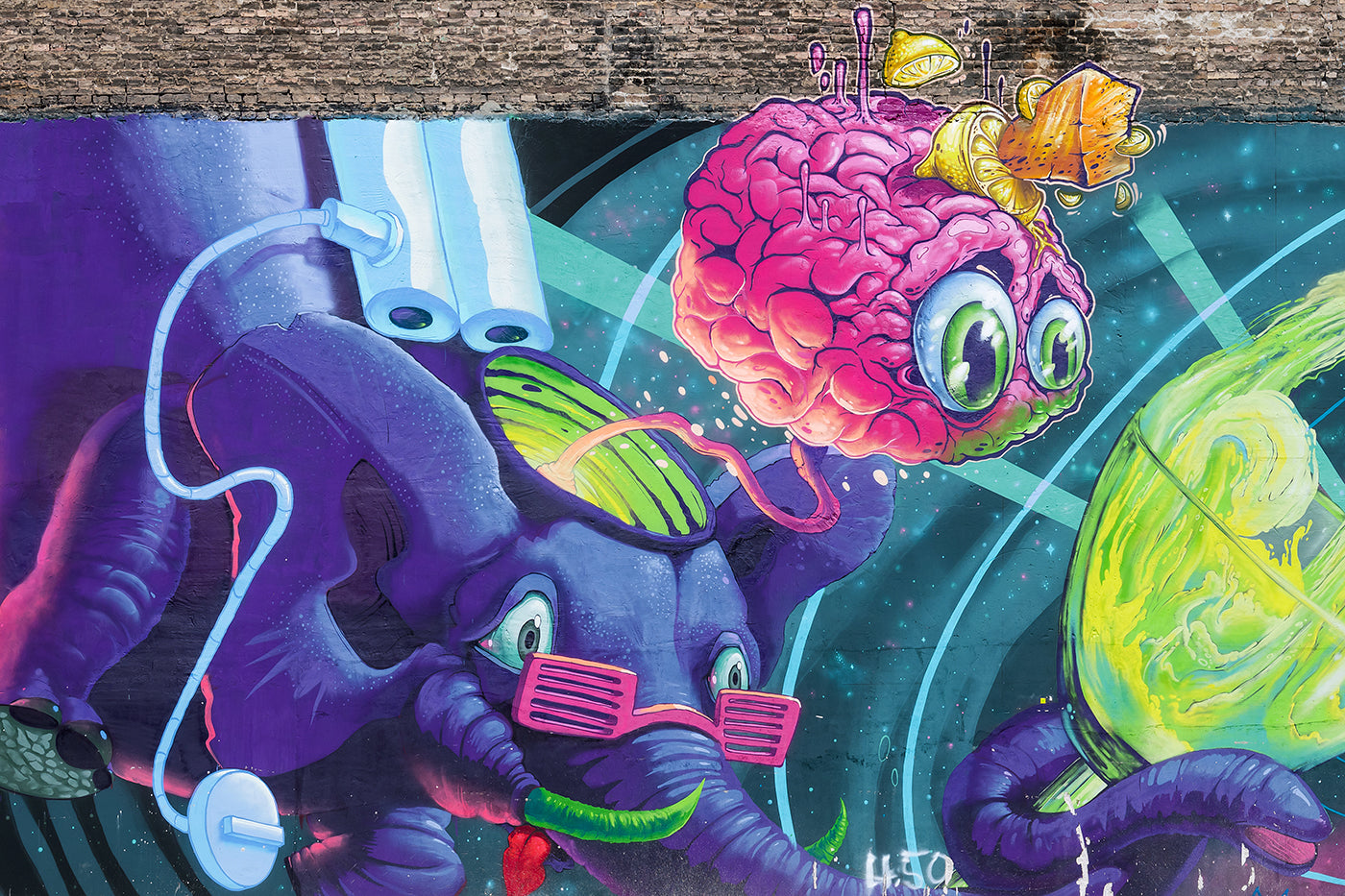 Mural on Kertész Street #441
