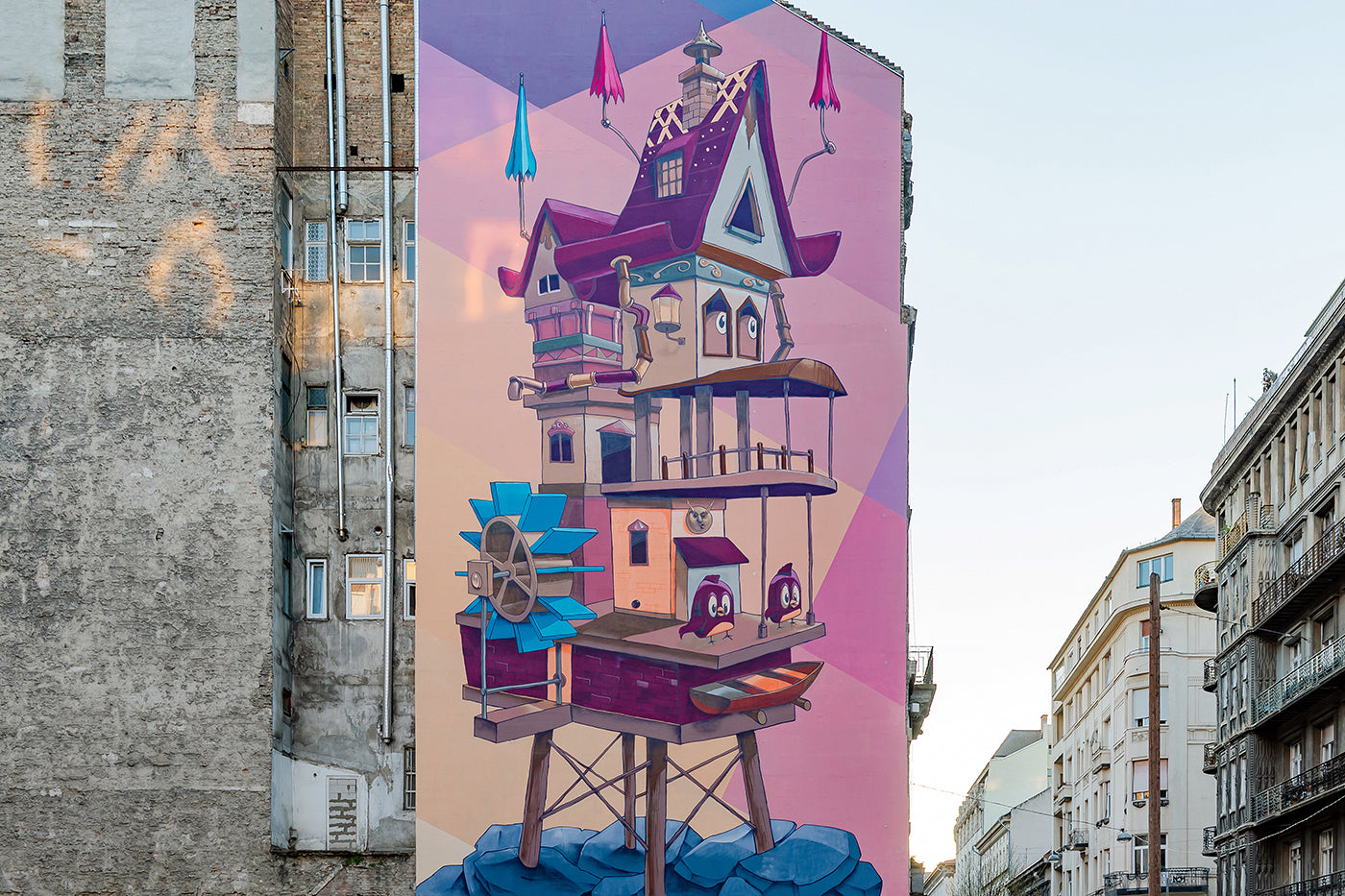 Mural on Arany János Street #494