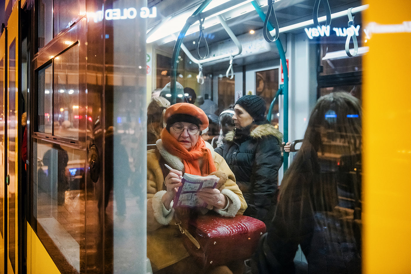 Crossword puzzle on tram 4/6 #515