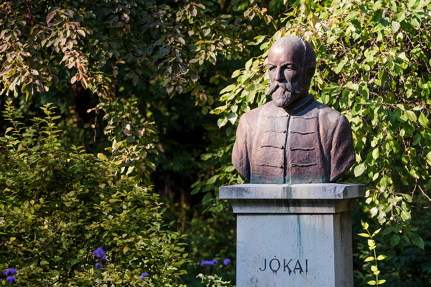 Jókai Mór szobra a Margitszigeten #565