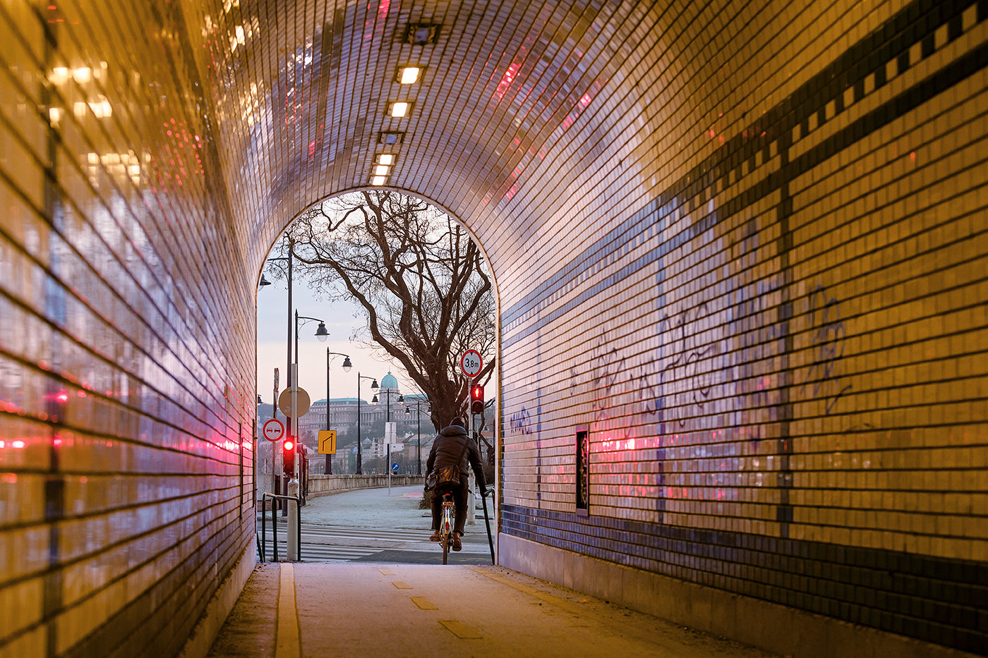 Bicycle tunnel under Margaret Bridge #614