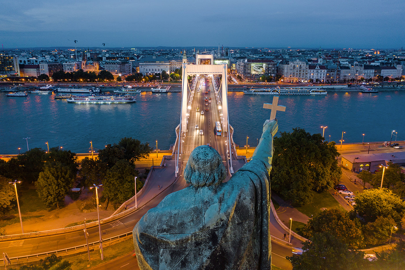 Evening view of Budapest from the Gellért Statue with drone #693