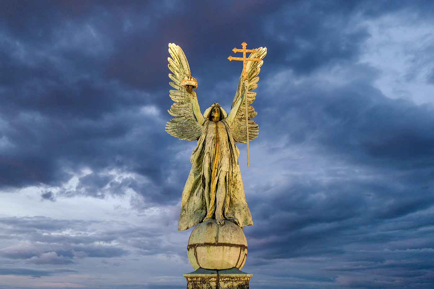 Archangel Gabriel at Heroes' Square with drone #714