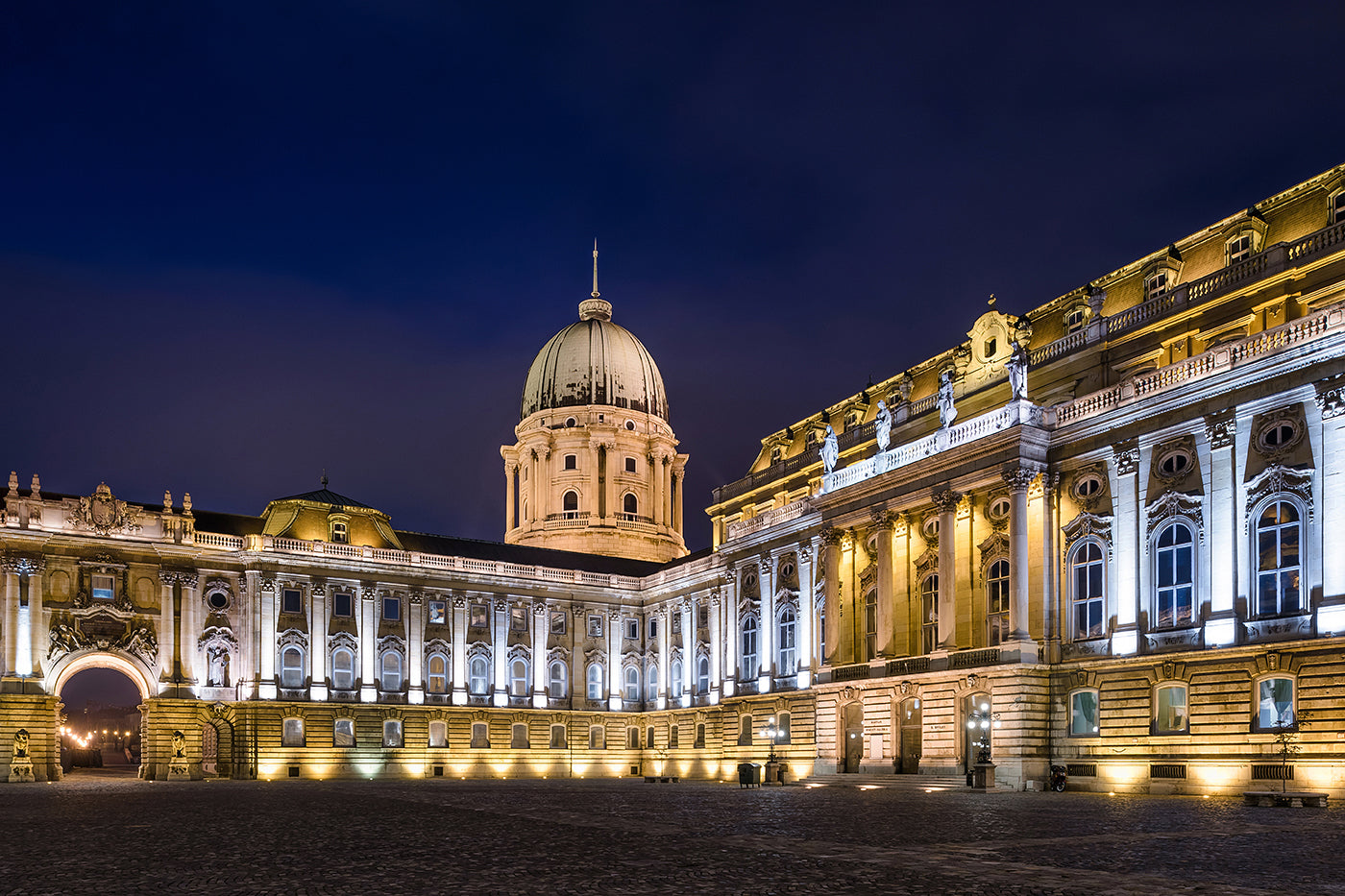 Buda Castle building at night #765