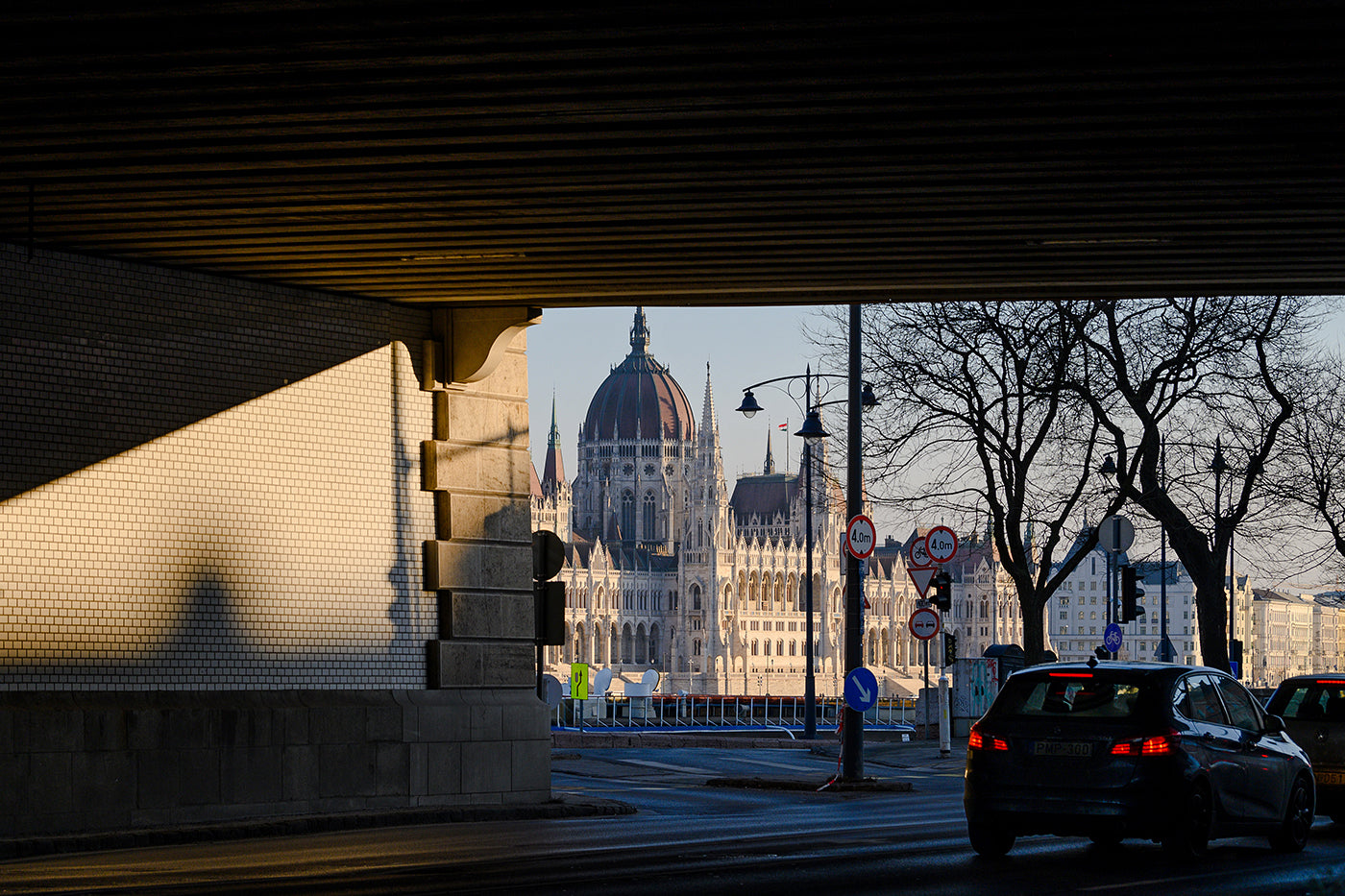 Parliament from under Margaret Bridge #887