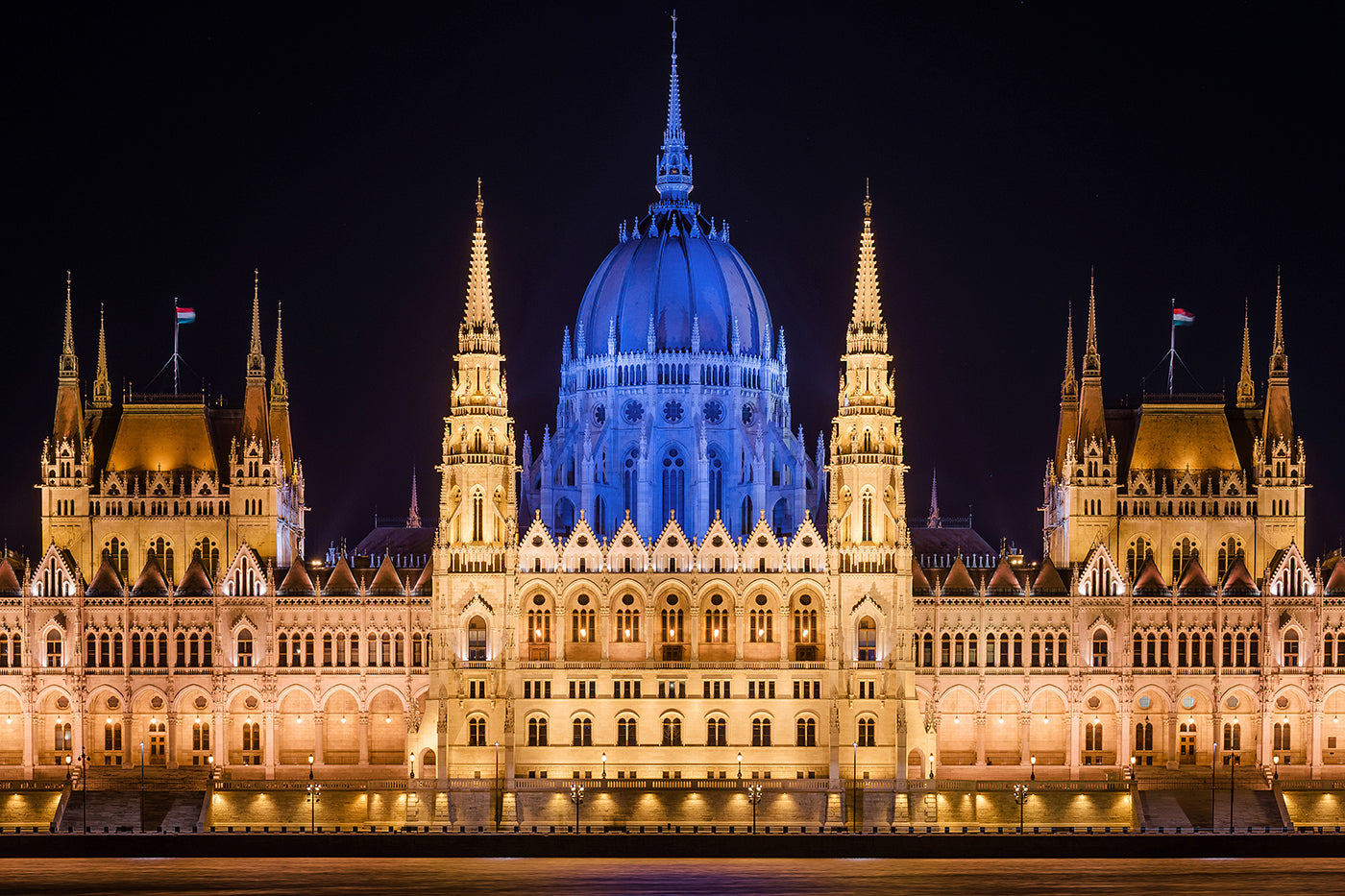 Parliament's blue dome on the occasion of World Autism Day #895