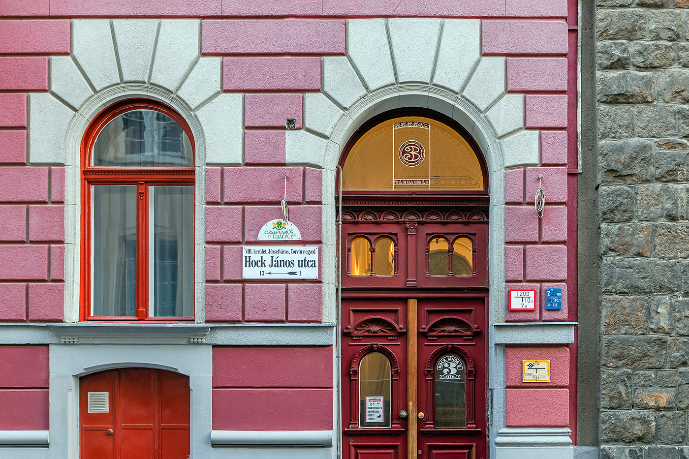 Kapu a Hock János utcában #931