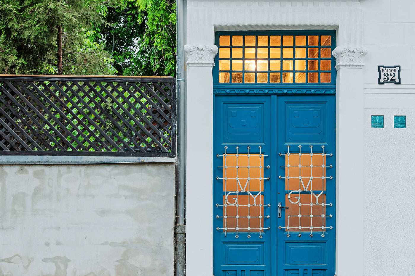 Gate on Hölgy Street #935