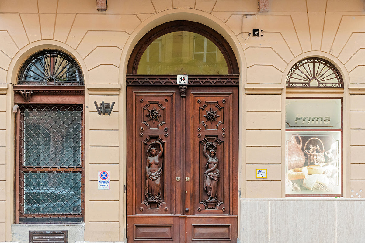 Gate on Nádor Street #978