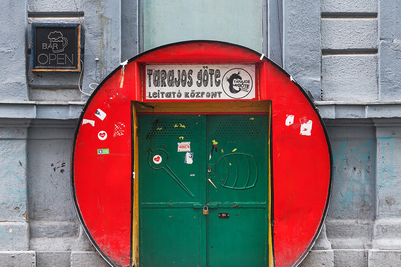 Entrance to Tarajos Gote #1012