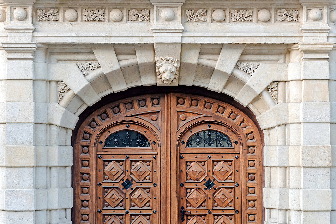 Gate on Úri Street #1024