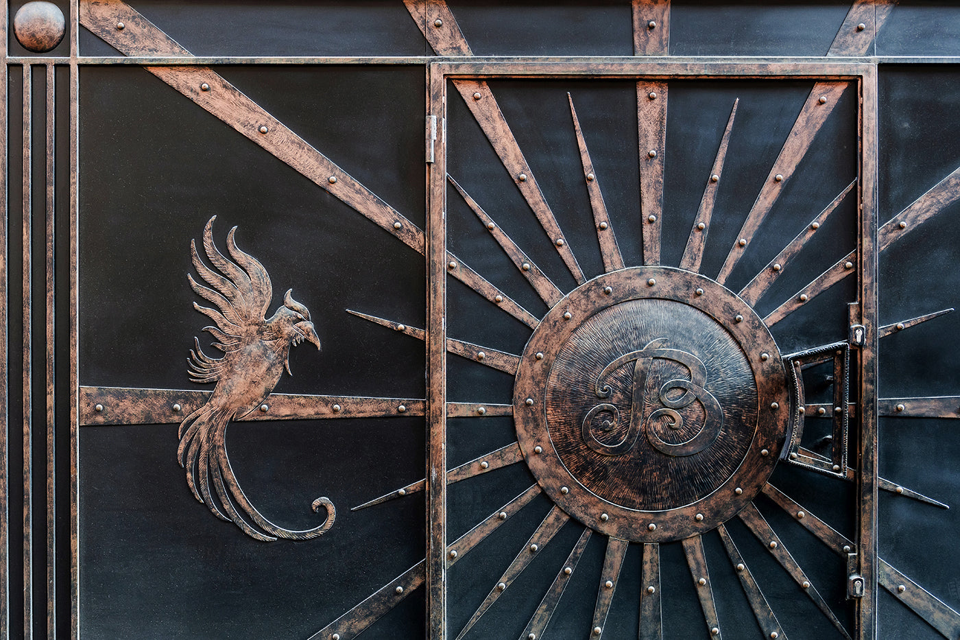 Gate on Zichy Jenő Street (Opera Pub) #1038