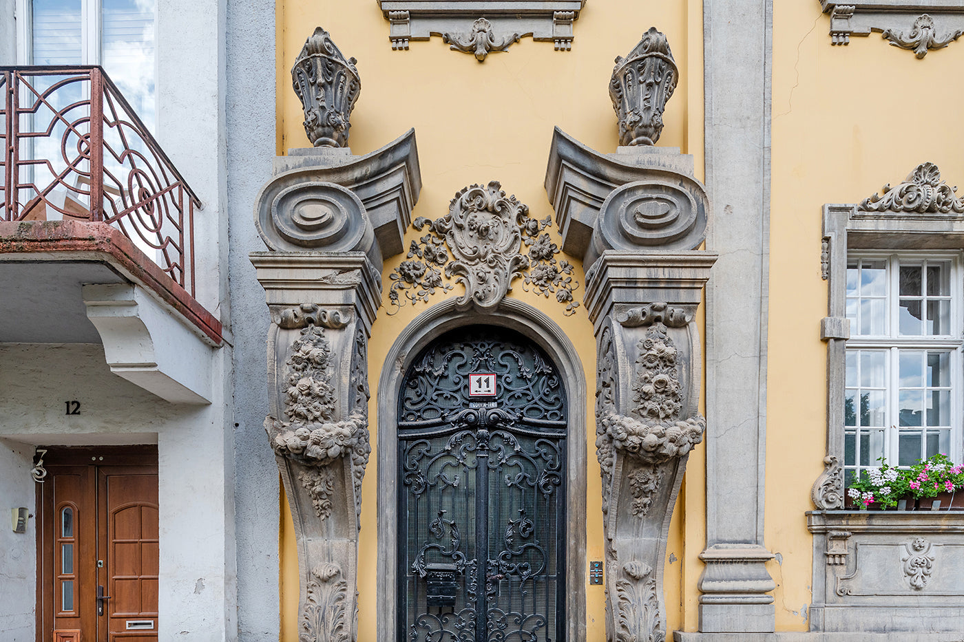 Gate on Corvin Square #1059