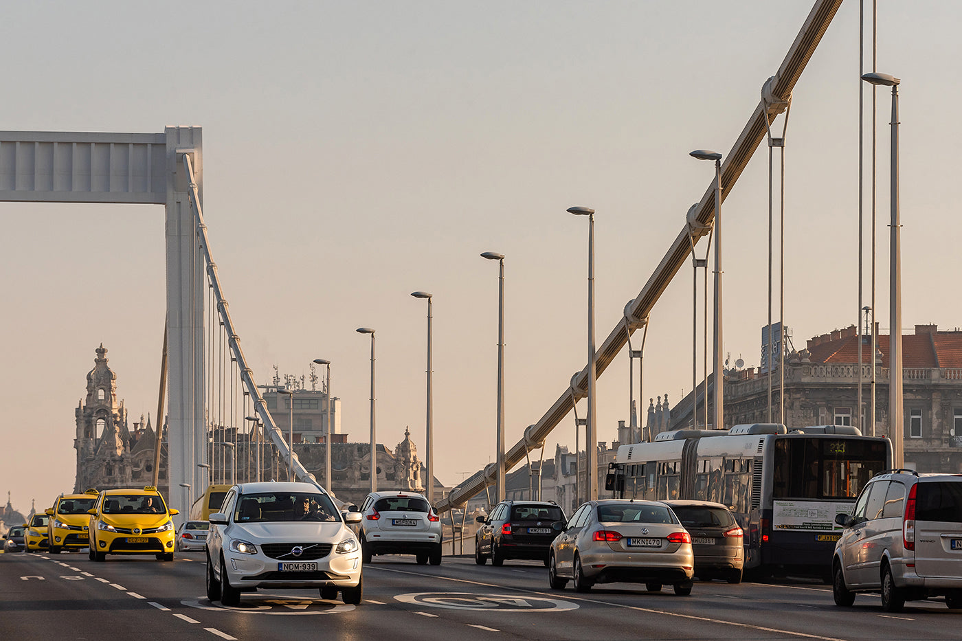 Morning traffic on the Elizabeth Bridge #1086