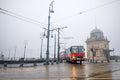 Trolibusz a Fővám téren ködben #1183