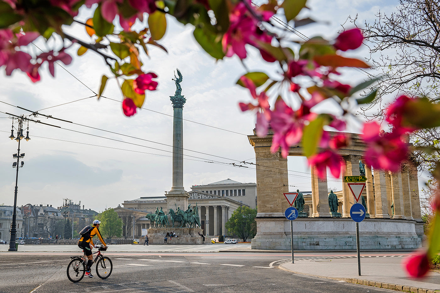 Heroes' Square in spring #1428
