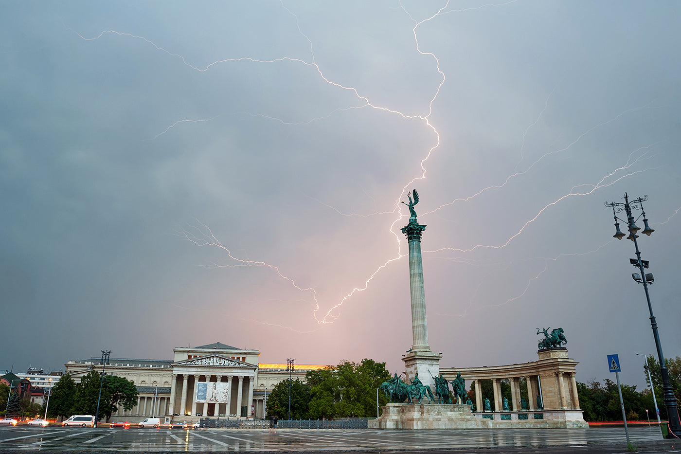 Lightning on Heroes' Square #1447