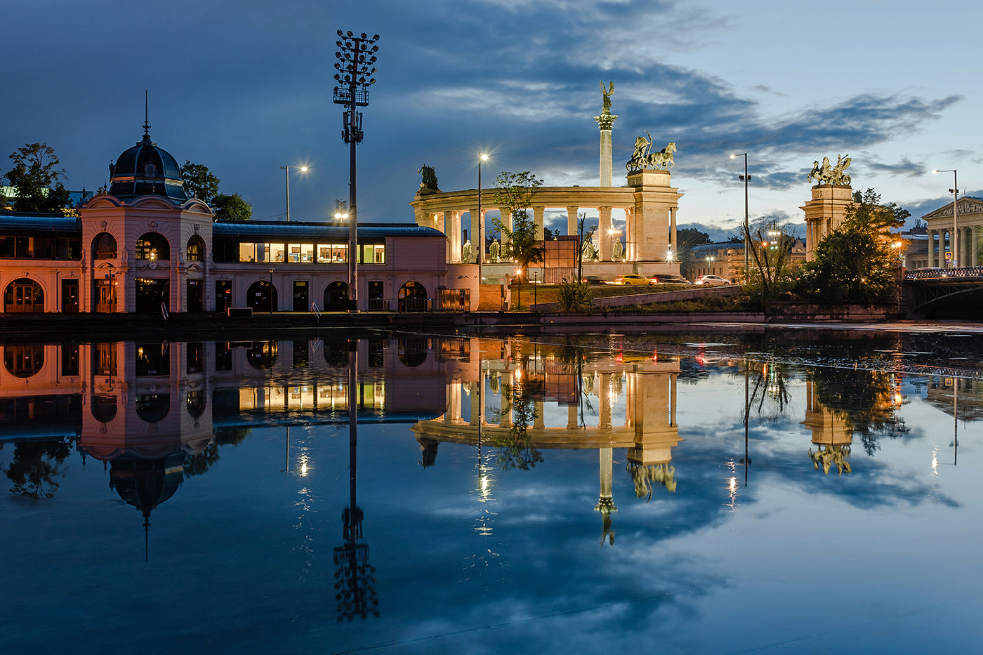 Reflecting Heroes' Square at night #1461