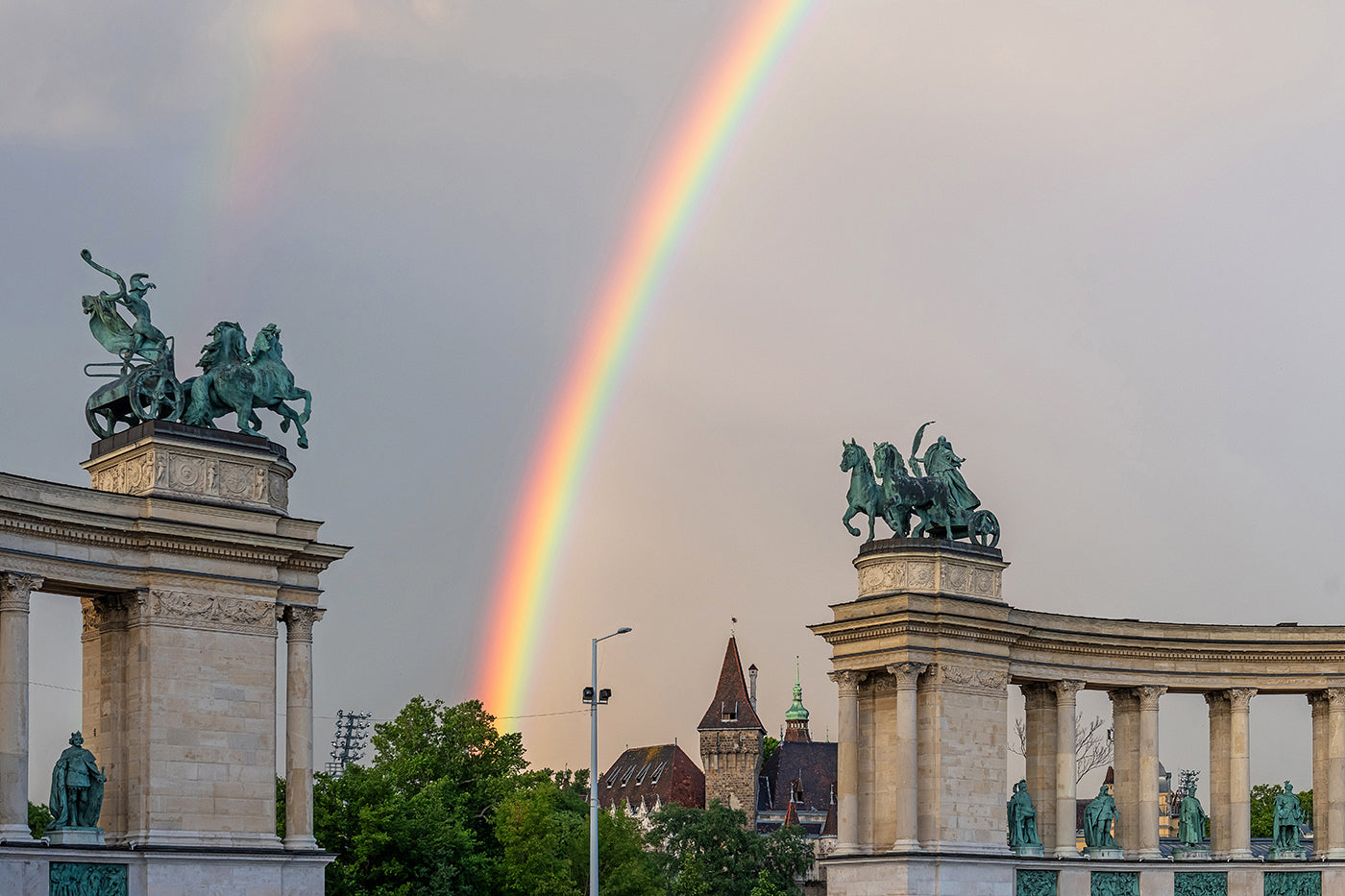 Rainbow on Heroes' Square #1475