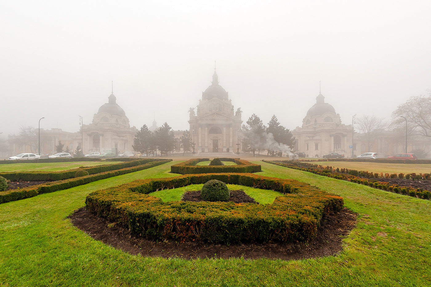 Széchenyi Bath in fog #1548