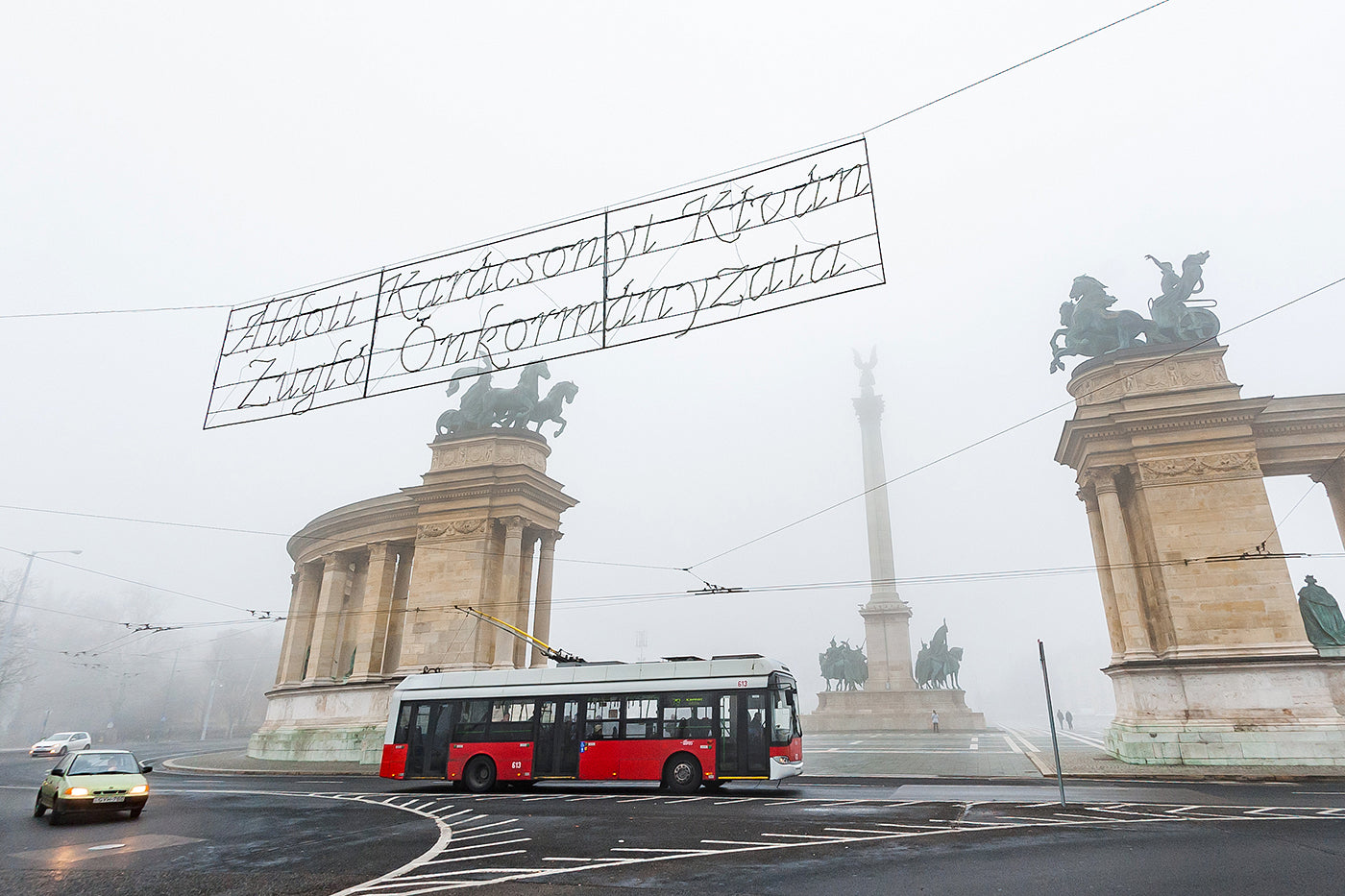 Heroes' Square in fog #1556