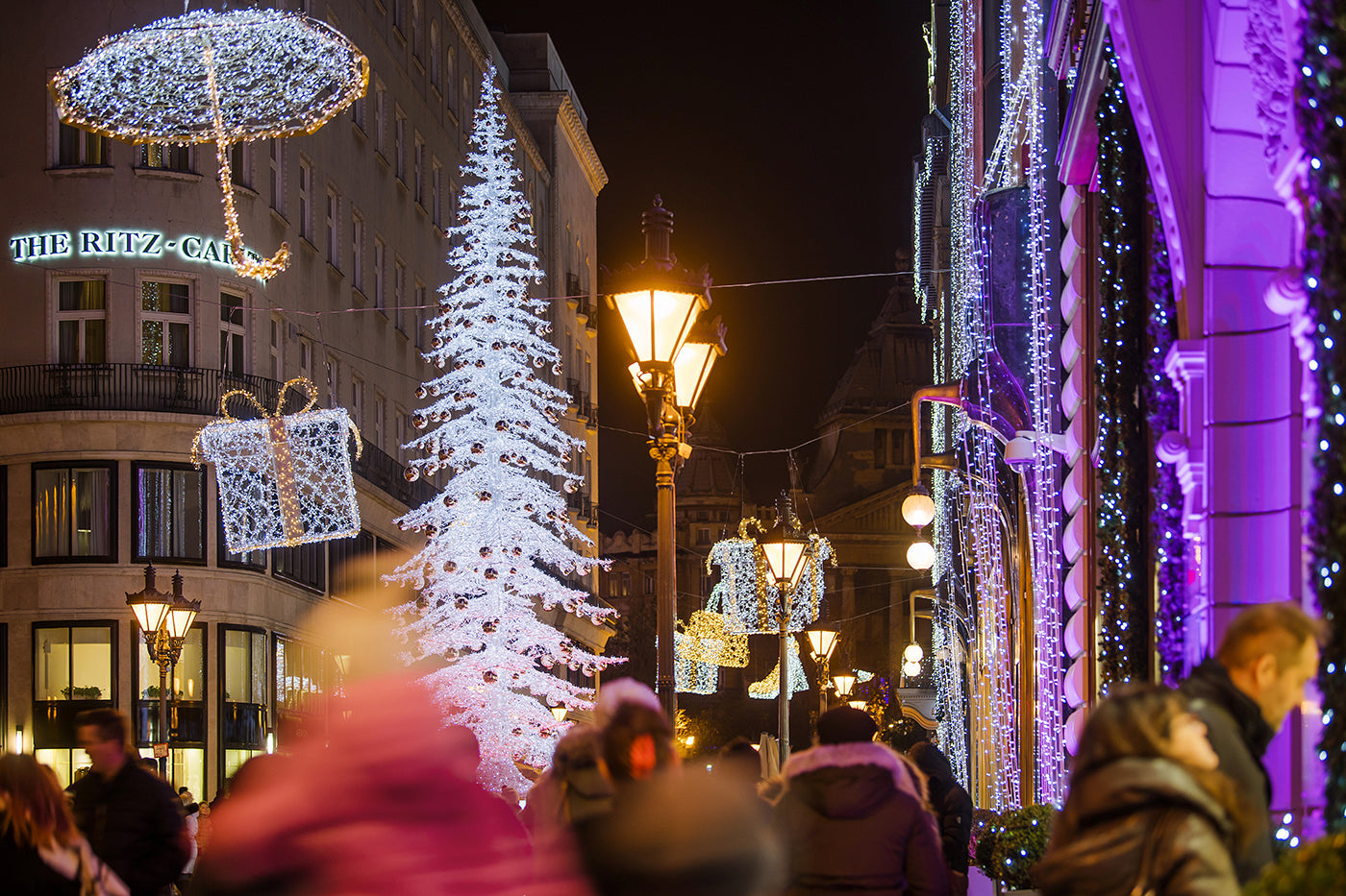 Fashion Street at Christmas #1784
