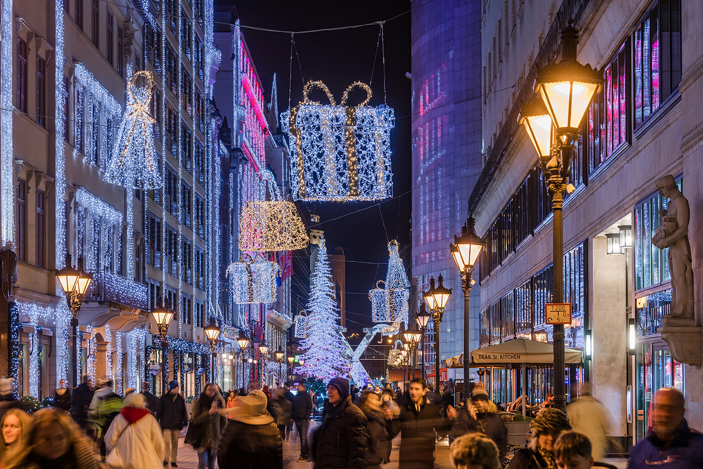 Fashion Street at Christmas #1794