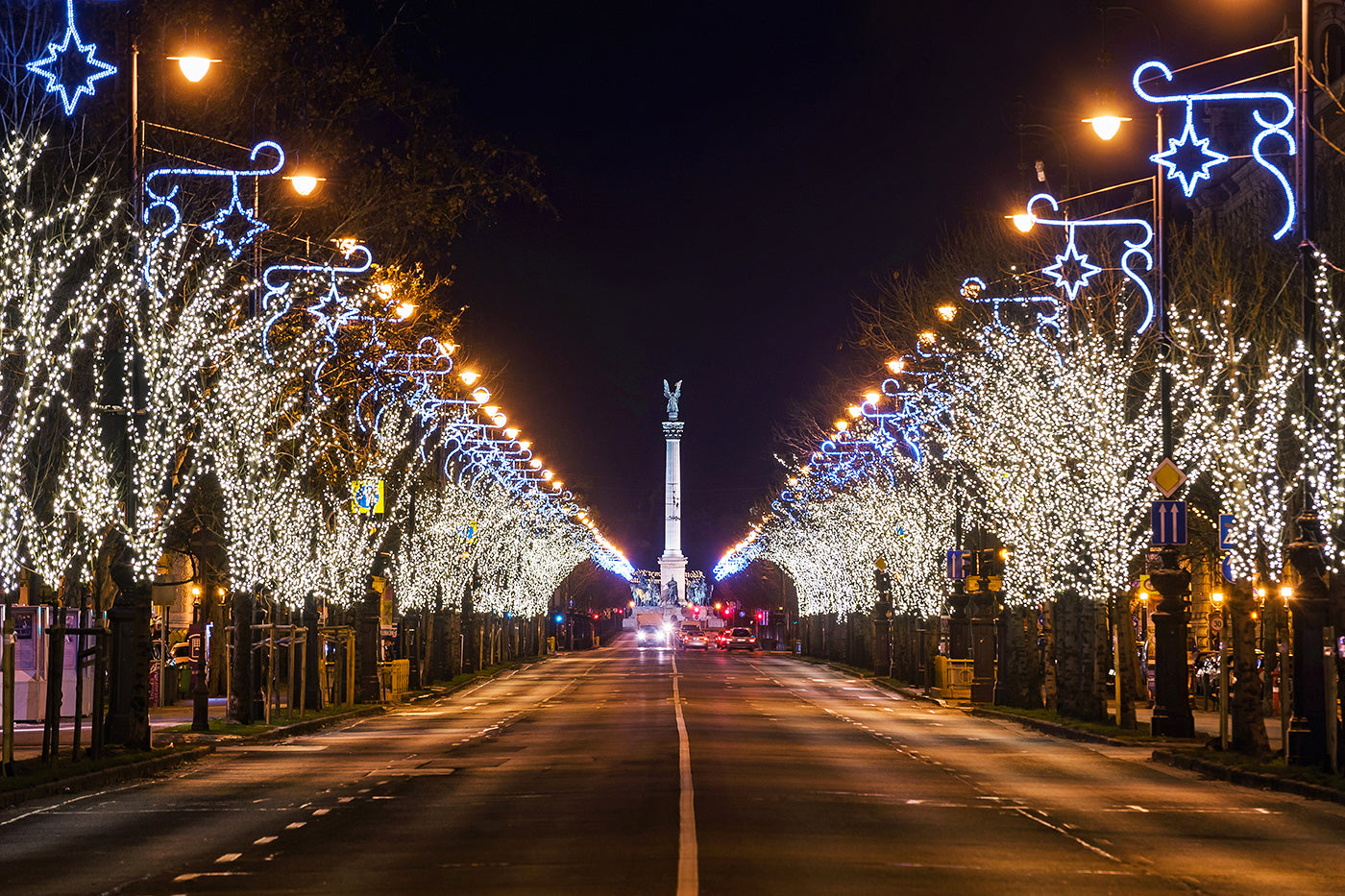 Andrássy Avenue in Christmas lights #1890