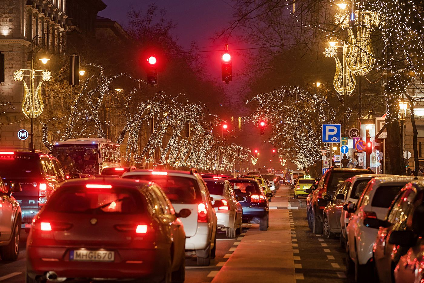 Traffic on Andrássy Avenue at Christmas #1908
