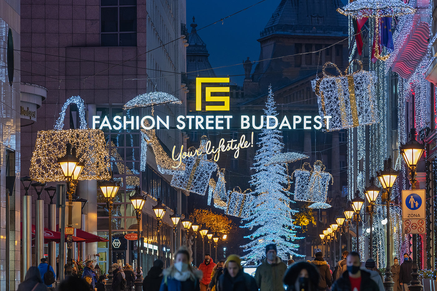 Fashion Street at Christmas #1940