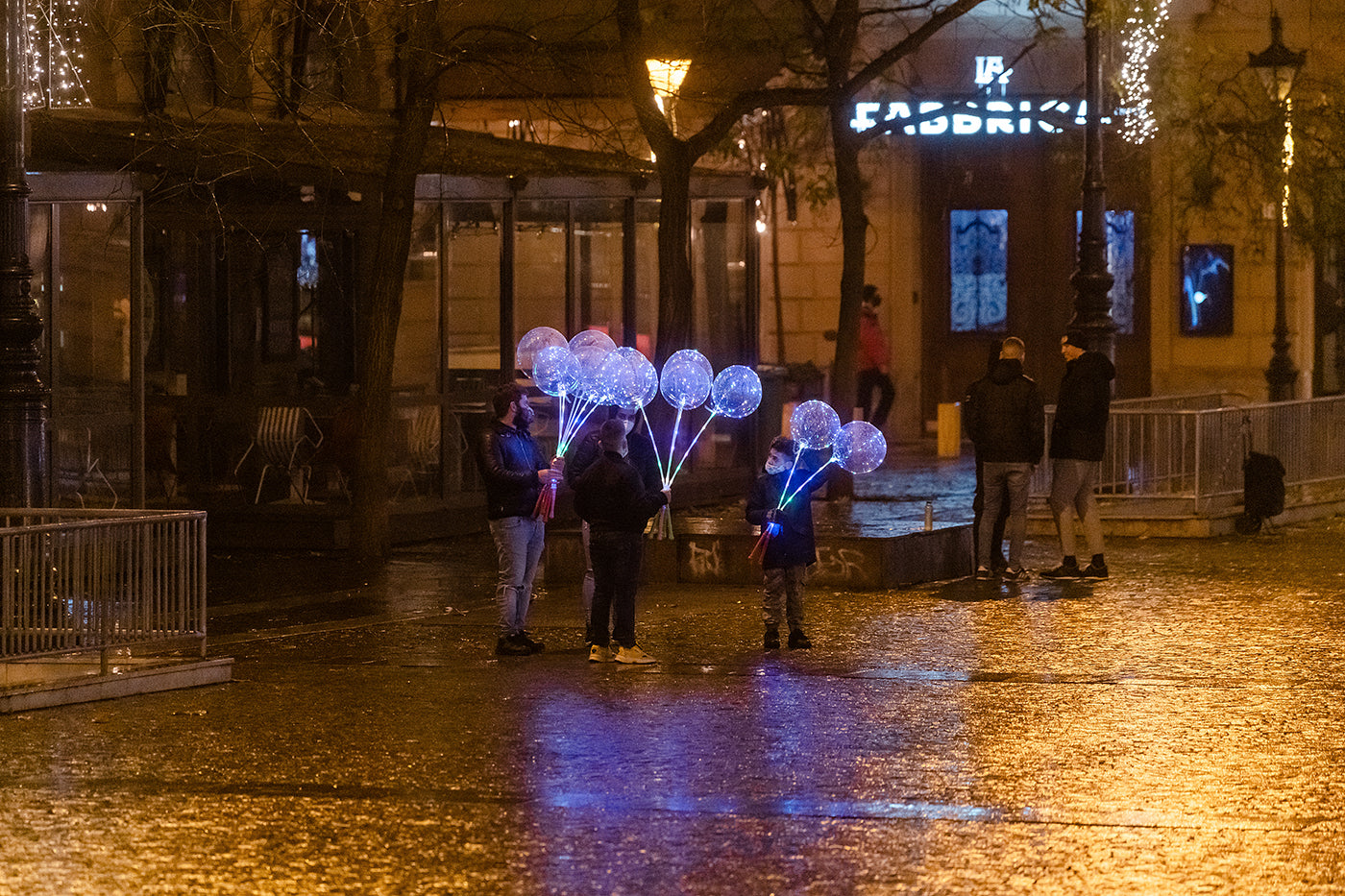 Fireflies on St. Stephen's Square #2065