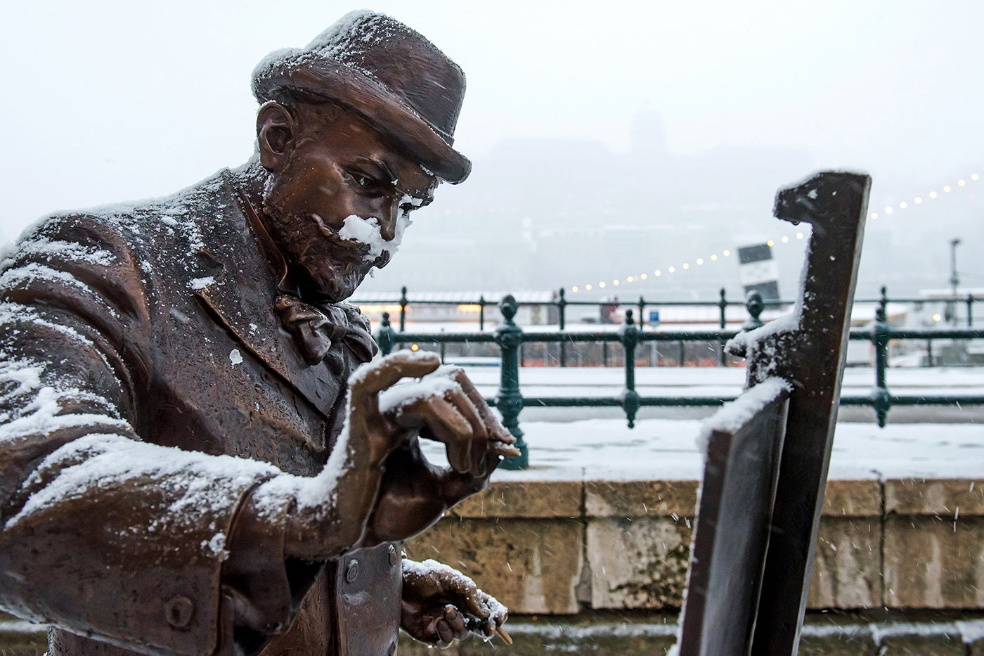 Statue of Ignác Roskovics in winter #2214