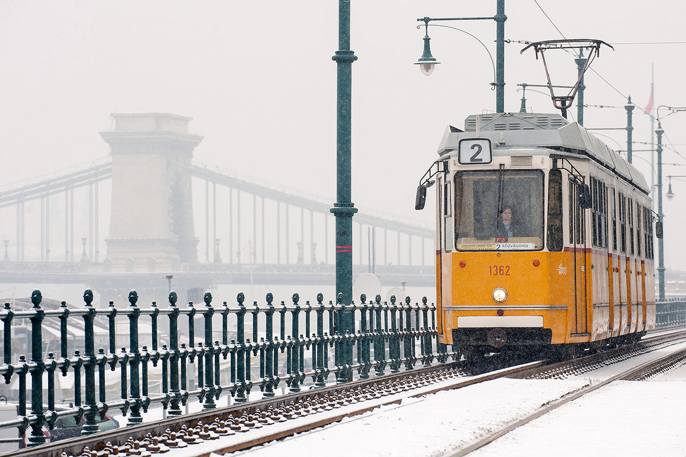 Tram 2 on Dunakorzó #2250