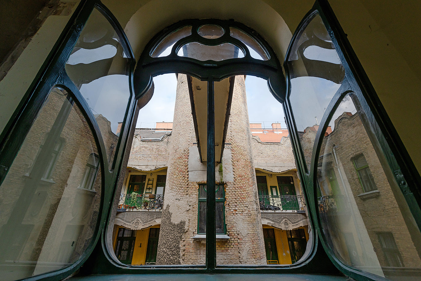 Staircase 5-7 of Szőz utca #2326