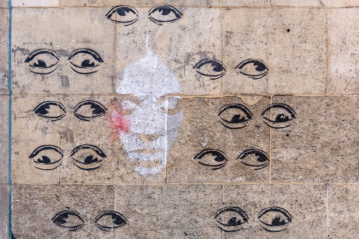 Street art a Kolosy térnél a Lajos utcában #2419