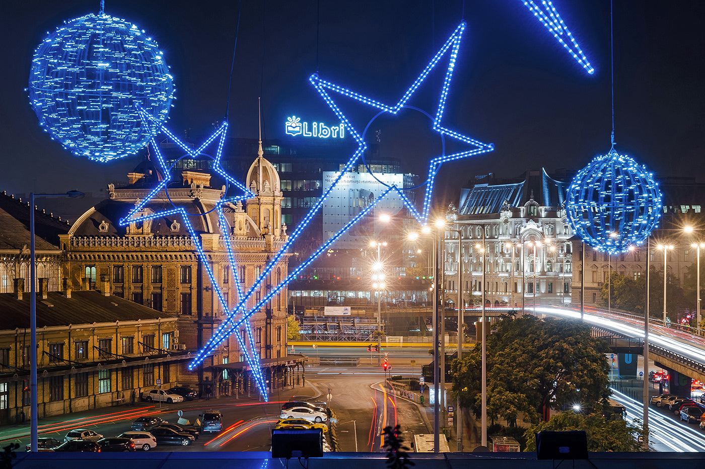 West End Square at Christmas #2528