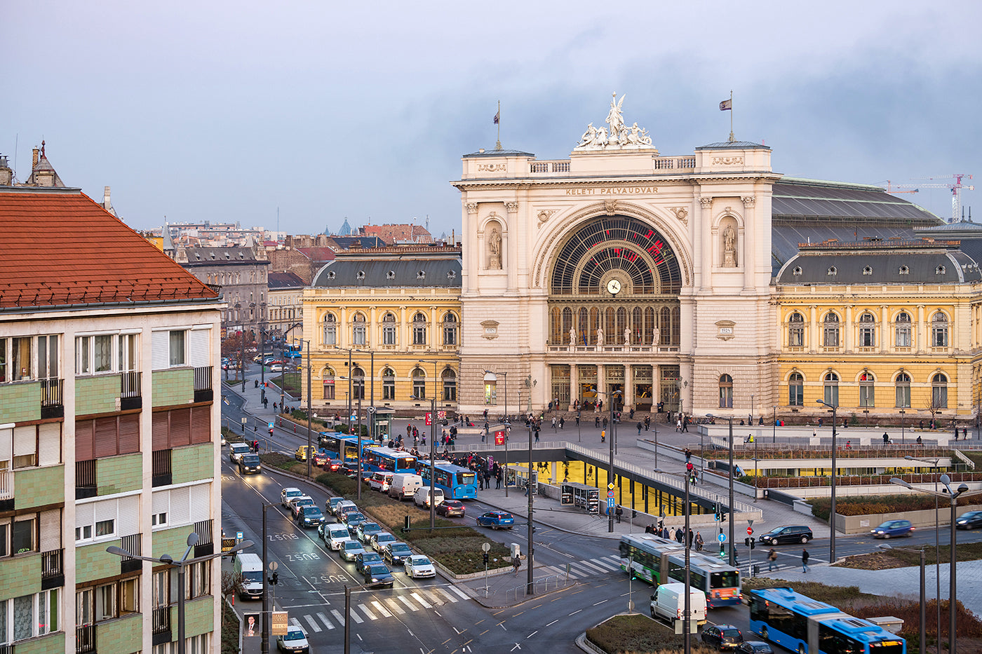Keleti és a Baross tér a Hotel Hungáriából #2577