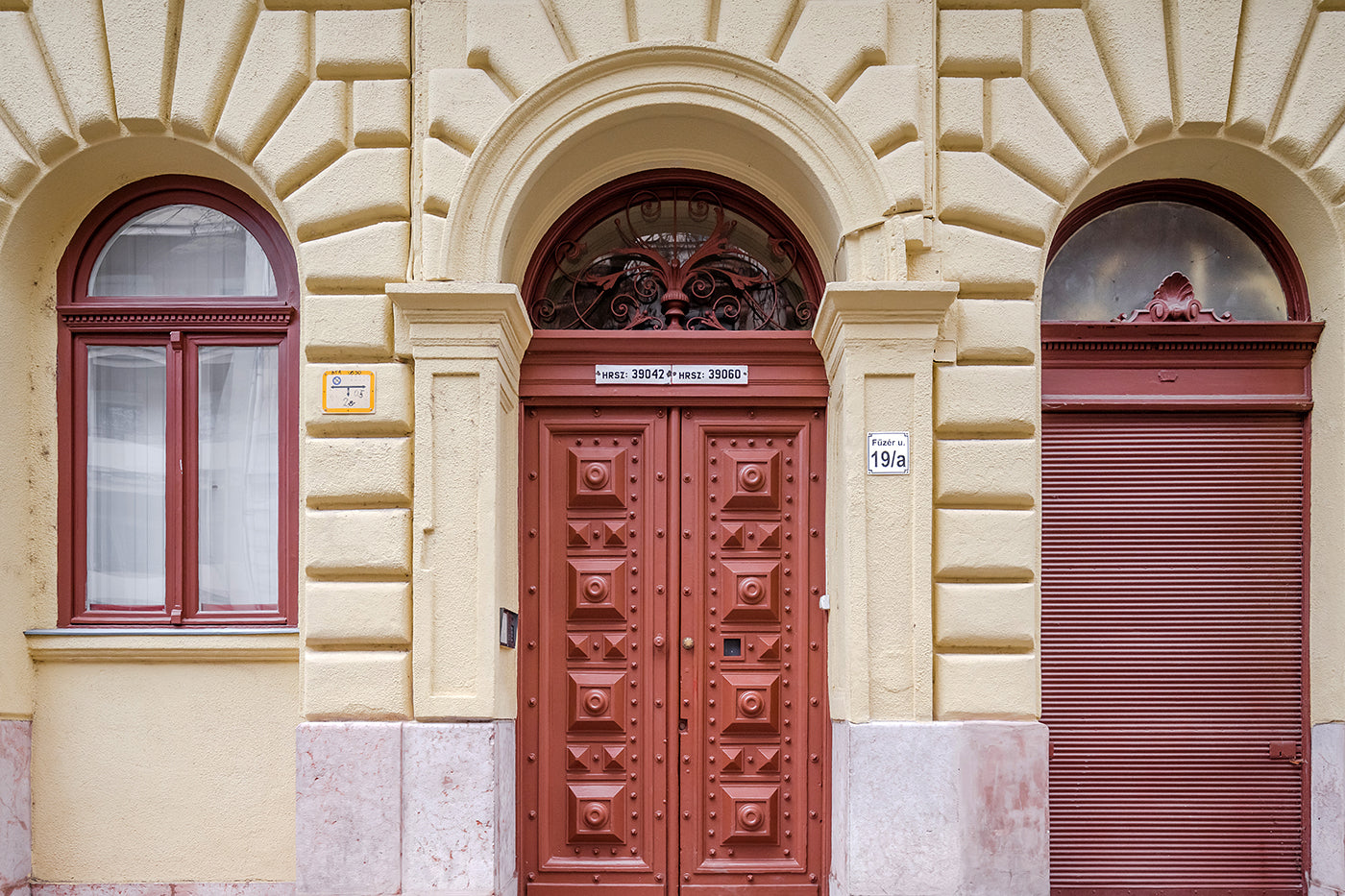 Füzér Street 19a. Gate #2751