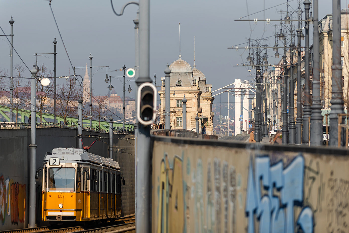 Tram 2 at Fővám Square #2892