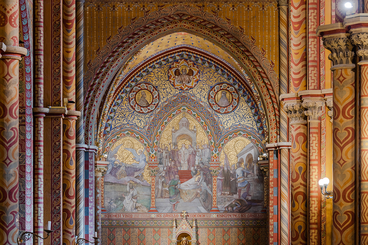 Matthias Church interior #2938