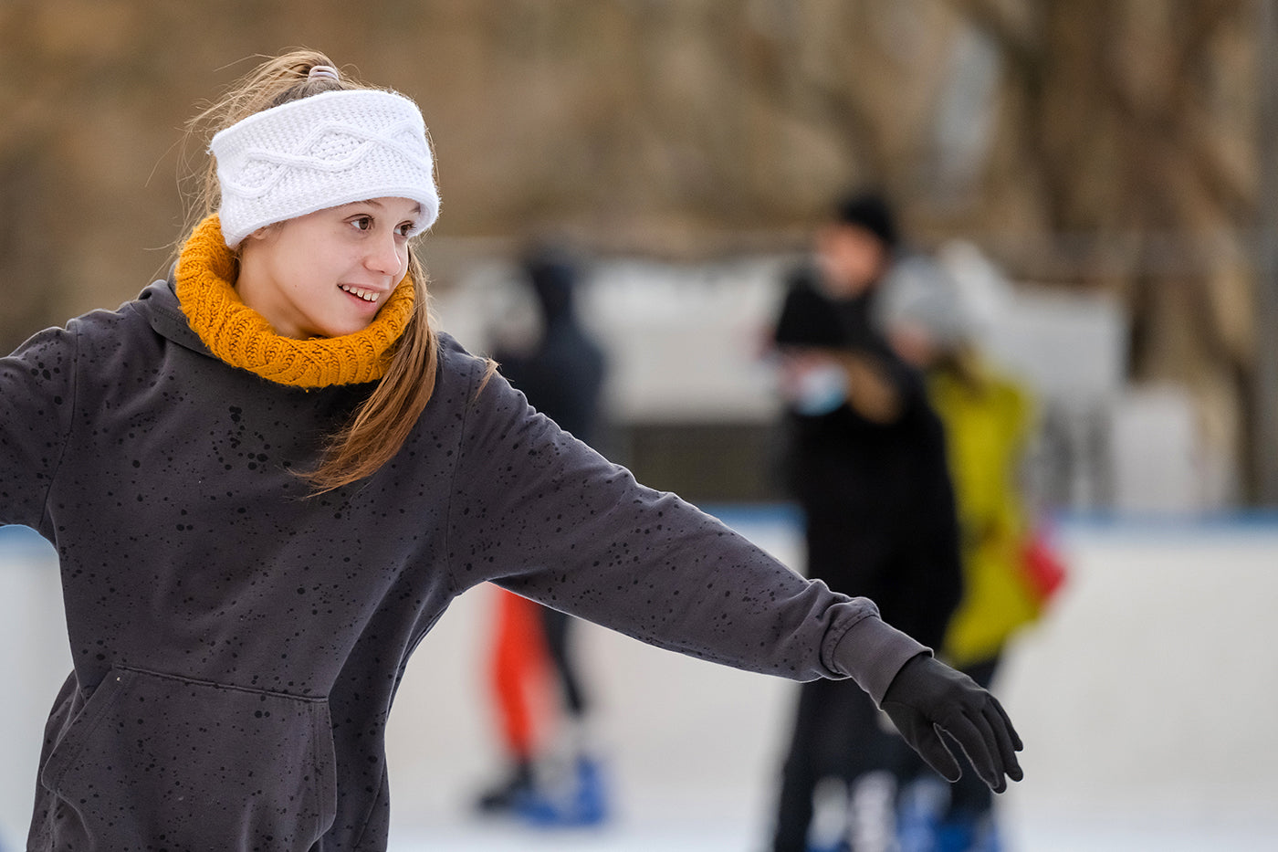 Skaters at the Újpest Christmas Market #3115