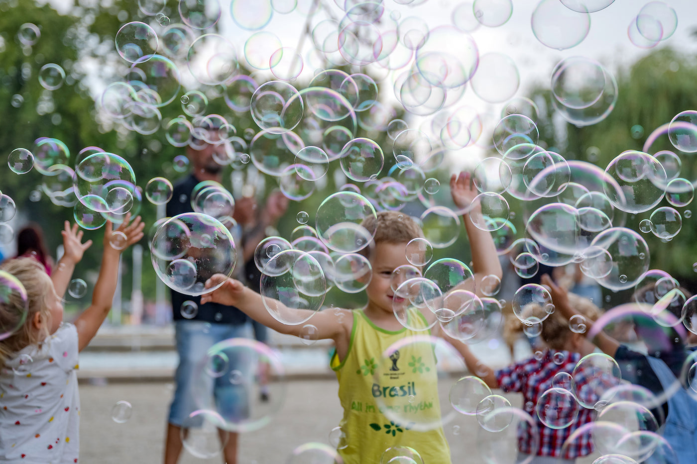 Giant bubbles on Margaret Island #3206