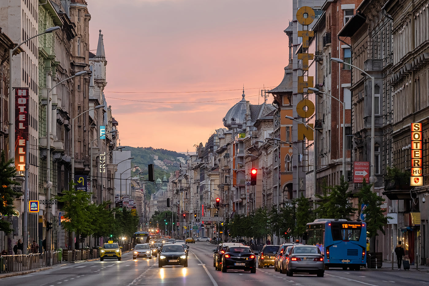 Rákóczi Street at sunset #3228