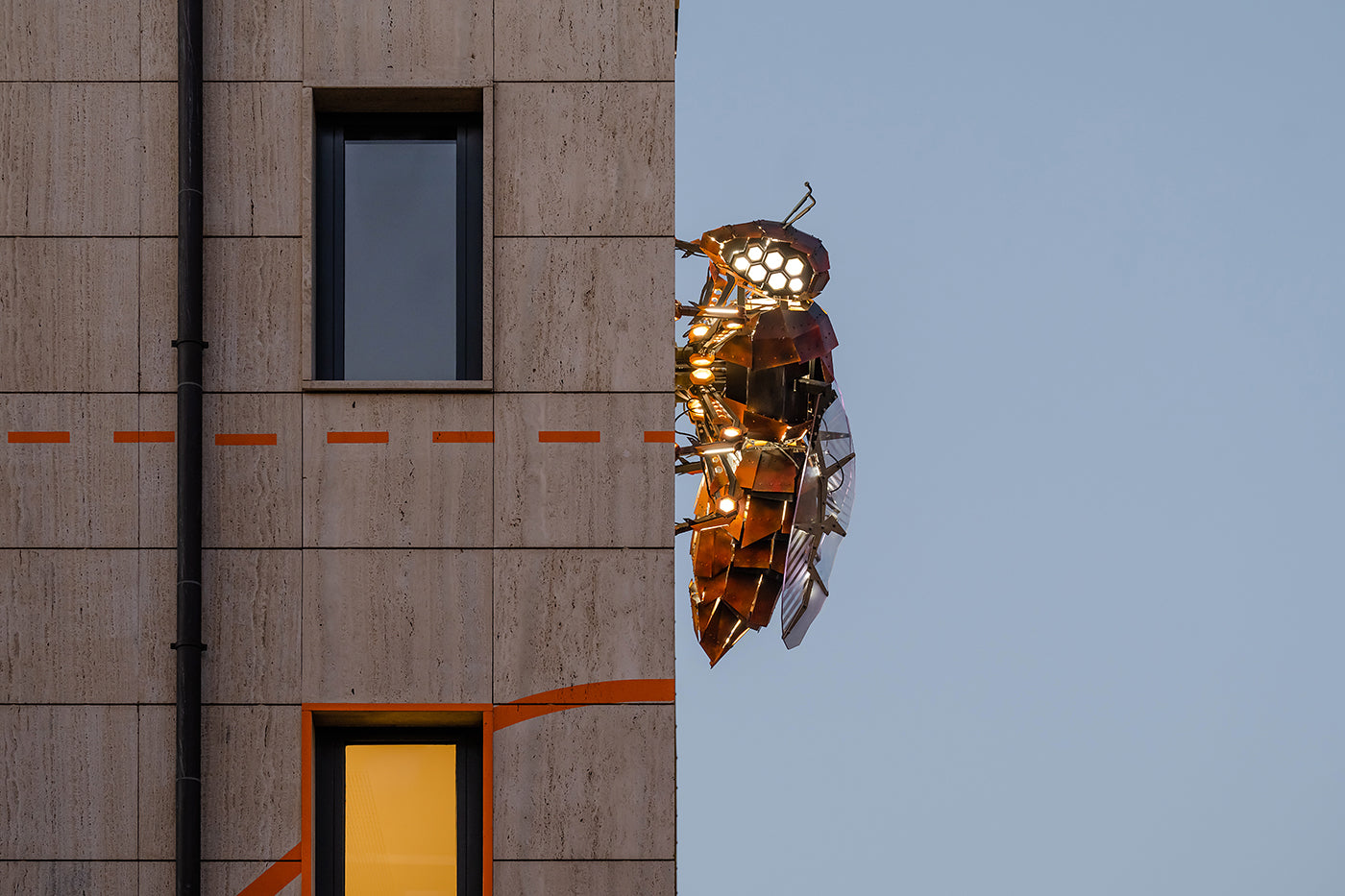 Giant wasp on the office building at 110 Váci Street #3246