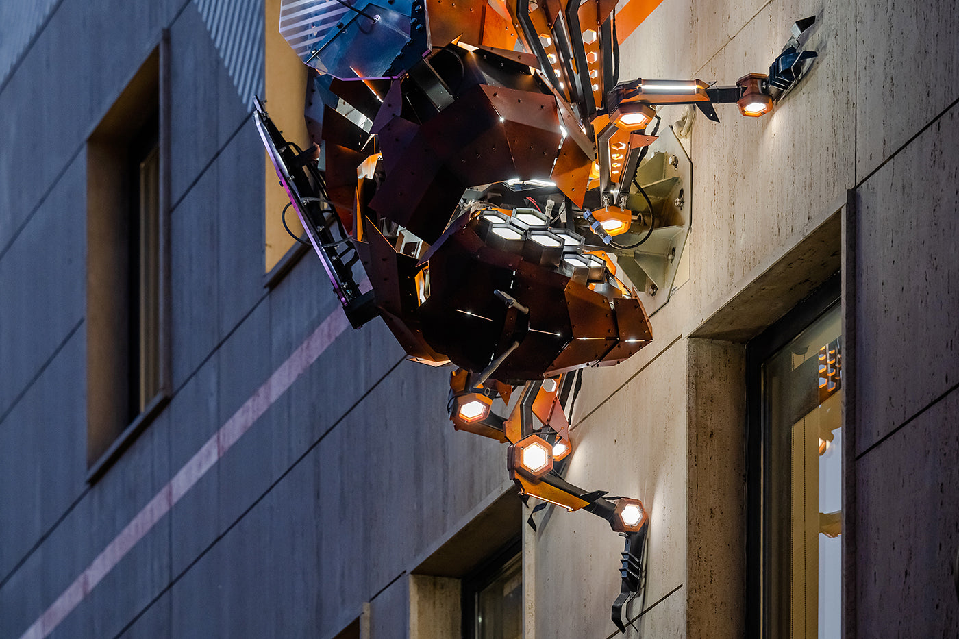 Giant wasp on the office building at 110 Váci Street #3250