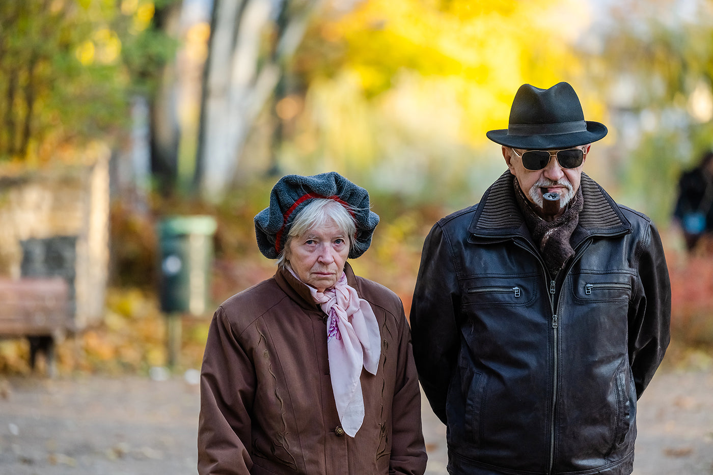 Idős pár a Feneketlen-tónál #3350